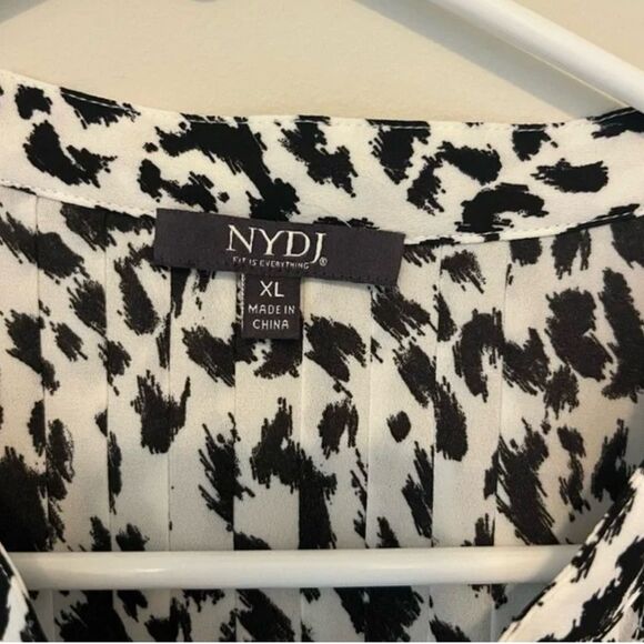 NYDJ Black and White Patterned Blouse - Picture 4 of 6